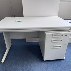 無料で差し上げます　事務所家具の画像
