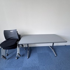 無料で差し上げます　事務所家具の画像