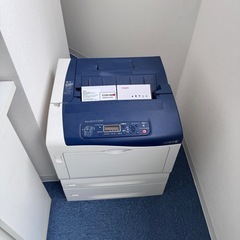 無料で差し上げます　事務所家具の画像