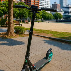 キックスクーター　キックボード　最大荷重240ポンド（約115kg）。折りたたみ式、軽量、8インチ（約20cm）の大型ホイール（子供、ティーン、大人向け）、4段階調整可能　卸ます　転売OK　倒産品　まとめ売り　ネット商材　アマゾン引き上げ商品　メルカリ　副業の画像
