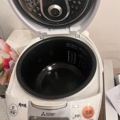 引越し処分/お好きな家具家電まとめて1000円/炊飯器/テレビボード/ローデスク/書斎机/壁面収納棚/バーカウンター/収納棚/足元ヒーター/クローゼットの画像