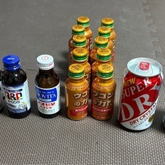ジュース、お酒、ウコンの力などのドリンクの画像