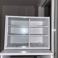 食器棚の画像