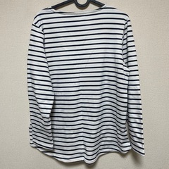 CLOSSHI ボーダートップス 白×紺 毛羽立ちあり 春秋向けの画像