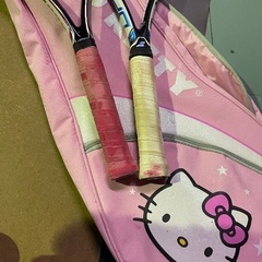 ラケット２つの画像