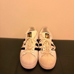 アディダス　スーパースターの画像