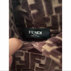 FENDI パーカーの画像