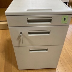 オフィスキャビネット　7台の画像