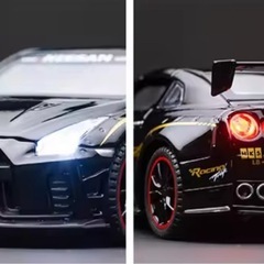 Nissan GT-R 1/32 開閉可能 ライト点灯の画像