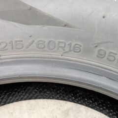 工賃込み　深溝２０２３年製冬タイヤ２１５／６０Ｒ１６　４本セット②の画像