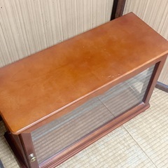 塩川光明堂 キュリオケース 200Y-A 木製ガラスショーケース（鏡付き） 収納棚 インテリア家具 ディスプレイ棚の画像