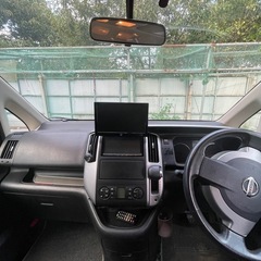 セレナC25ハイウェイスターの画像