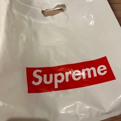 Supremeショッパーの画像