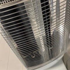 ダイキン　セラムヒート　電気ストーブの画像