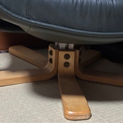 本革リクライニングチェアの画像