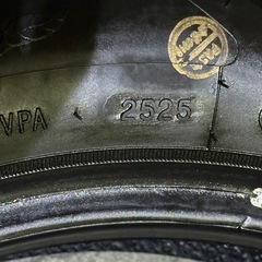 165/65R15　
25年製バリ溝！　COLO H02 GRENLANDERの画像