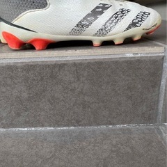 キッズ　アディダス　プレデター　サッカー　スパイク　19.5の画像