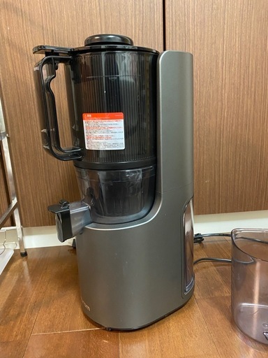 値下げました！！【美品】 Hurom ヒューロム H-200 スロージューサー グレー 