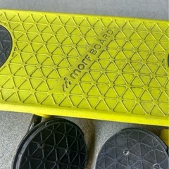 moff BOARD イエロー キックボードの画像