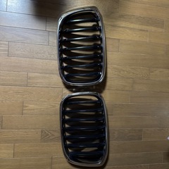 BMW X3純正 フロントグリルの画像