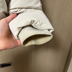 ZARA ショート丈 ダウン ホワイト系 Mの画像
