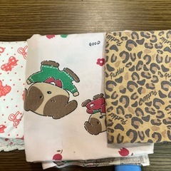 お弁当箱2段2個＆お箸3つ＆クロス３枚の画像