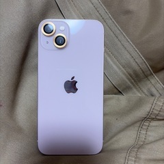iPhone13ピンクの画像