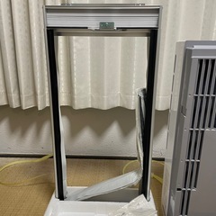 トヨトミ　窓用エアコン　2024年製の画像