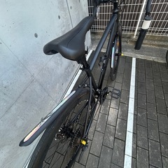 マットブラック スポーツロードバイク 700C 多段変速・ドロップハンドル仕様　自転車の画像
