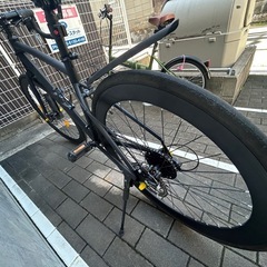 マットブラック スポーツロードバイク 700C 多段変速・ドロップハンドル仕様　自転車の画像