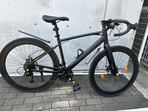 マットブラック スポーツロードバイク 700C 多段変速・ドロップハンドル仕様　自転車