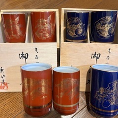 ほぼ新品未使用！九谷焼　10個セット　干支　赤色陶器 青色陶器　湯飲み2個セット 木箱入りの画像