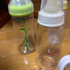 哺乳瓶とマグの画像