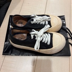 
レザーキャンバススニーカーの画像