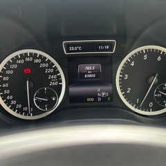 メセデス・ベンツB180の画像