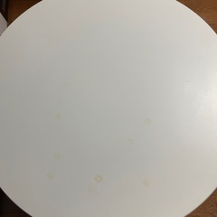 丸テーブルの画像