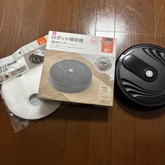 ダイソー　ロボット掃除機　（乾電池タイプ）の画像