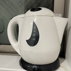 電気ケトル
の画像