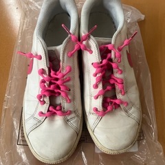 Nike スニーカー ホワイト/ピンクの画像