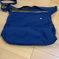 ショルダーバッグの画像