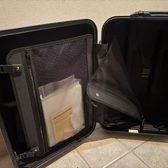 スーツケース 水玉の画像