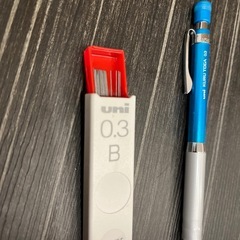 クルトガ　シャープペンシル　0.3ミリ　芯もセットの画像