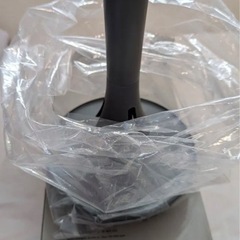 【未使用】マーナ　片手で使えるキッチンペーパーホルダー　L ブラックの画像