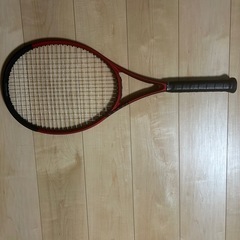 【美品】Wilson（ウィルソン） 硬式テニスラケット　【美品】Wilson(ウィルソン)硬式テニスラケット 軽量・扱いやすいモデル　2回使用のみの画像