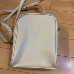 ショルダーバッグの画像