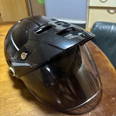 ヤールーヘルメット中古品の画像