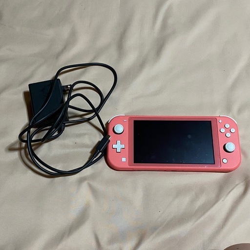 Nintendo Switch Lite サーモンピンク