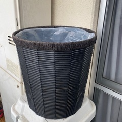 ②13号相当　鉢カバー　南国風　ダークブラウンの画像