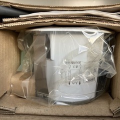 SHARP DL-D005L ダウンライトLED照明60形 電球色相当 透明パネル 高効率タイプ 調光形 断熱材施工不可 シャープの画像