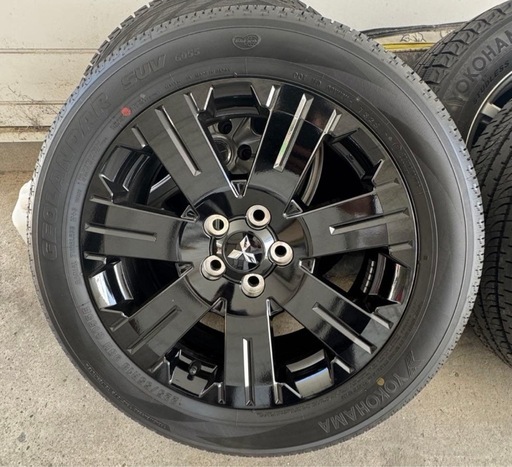 10/25新車外しデリカD5 特別仕様車シャモニー純正ホイールタイヤセット千葉県 10/25新車外しデリカD5 特別仕様車シャモニー純正ホイールタイヤセット